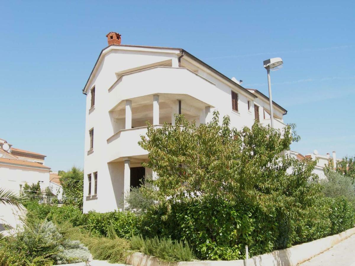 Apartments Mirjana Πούλα Εξωτερικό φωτογραφία