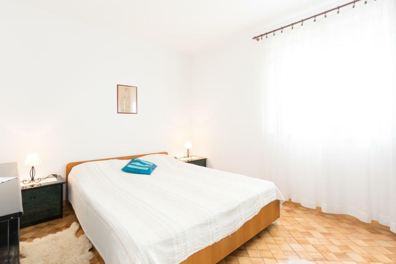 Apartments Mirjana Πούλα Εξωτερικό φωτογραφία