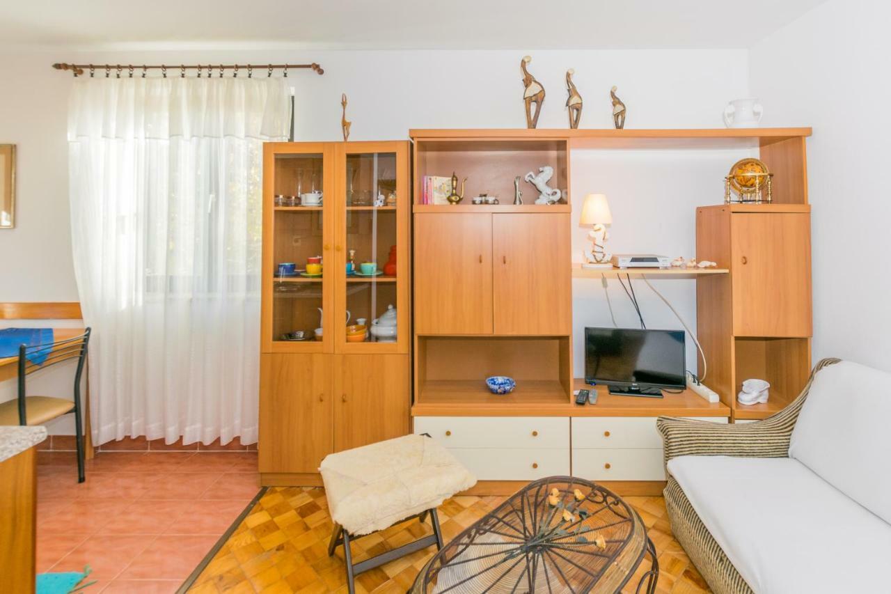 Apartments Mirjana Πούλα Εξωτερικό φωτογραφία