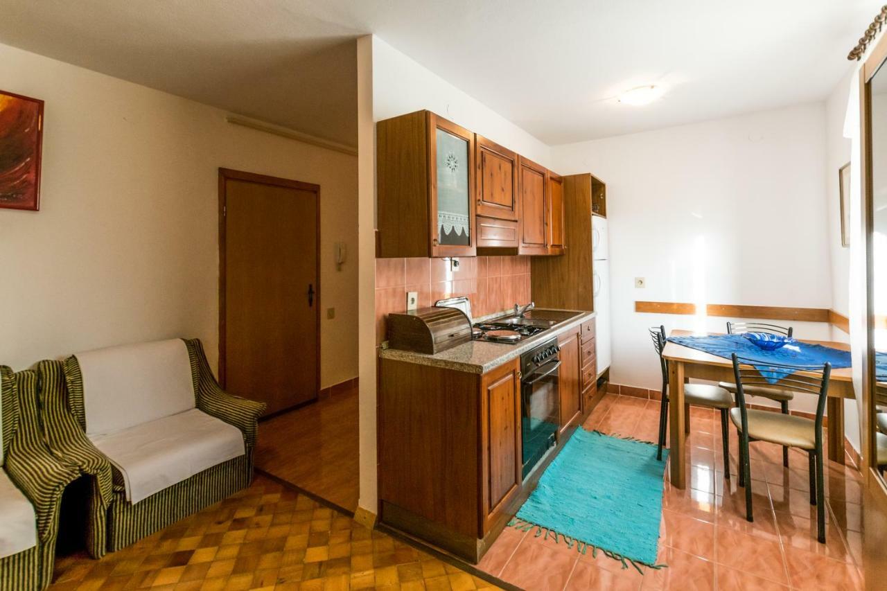 Apartments Mirjana Πούλα Εξωτερικό φωτογραφία