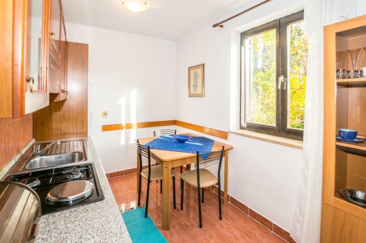 Apartments Mirjana Πούλα Εξωτερικό φωτογραφία