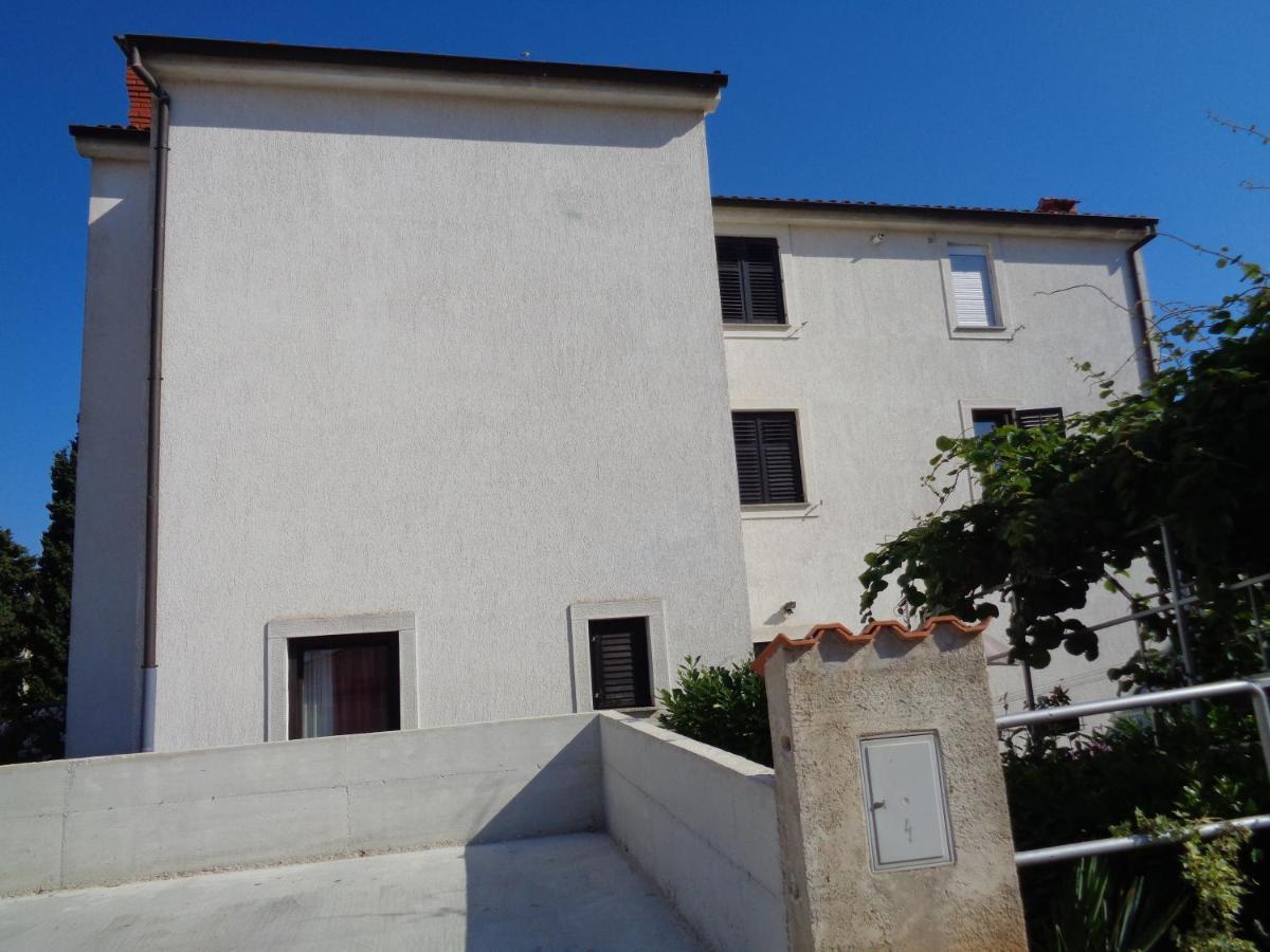 Apartments Mirjana Πούλα Εξωτερικό φωτογραφία
